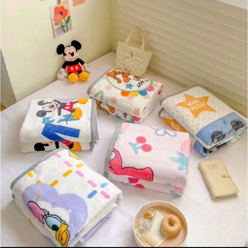 Clarapunya's tweet photo. Cek SELIMUT BULU HALUS SELIMUT KARAKTER ANAK Lembut Motif  Kartun Lucu PREMIUM HIGH QUALITY/Selimut Disney Selimut Anak Selimut Tidur Bulu Halus 120x150 dengan harga Rp52.500 - Rp95.000. Dapatkan di Shopee sekarang! https://t.co/JB9ly36Cmd https://t.co/g986h5GMFZ