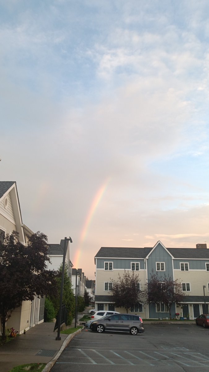 Christo29672913's tweet photo. @Christo29672913 Rainbow Outside My Area Just Like Last Year. 

#newrochelleny
#Rainbowsky https://t.co/UsTZh8Umjs