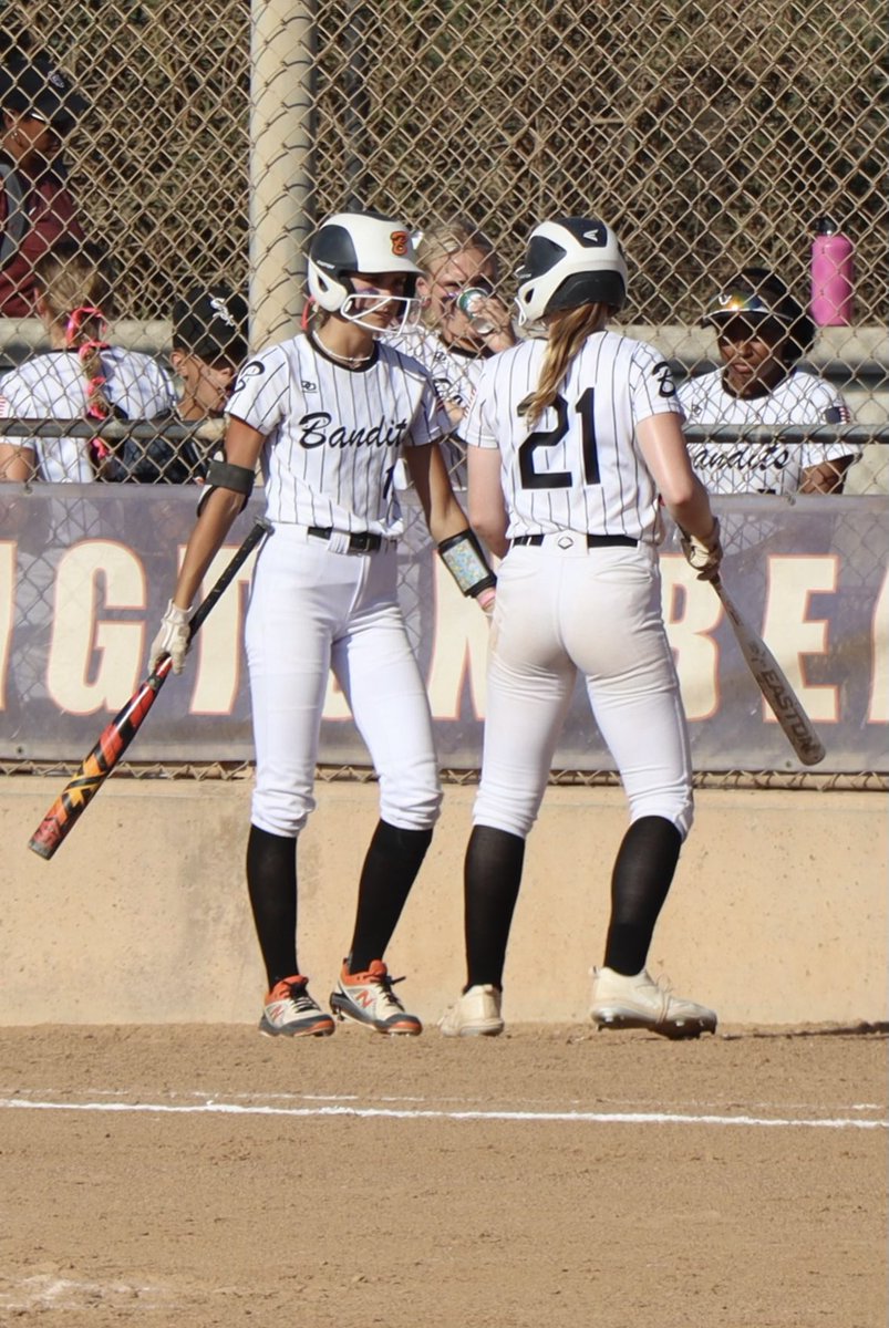 kallymeredith's tweet photo. I will forever cherish my time as a bandit...thank you travel ballπ§‘#2ndinthenation https://t.co/Ji8G0otqu7