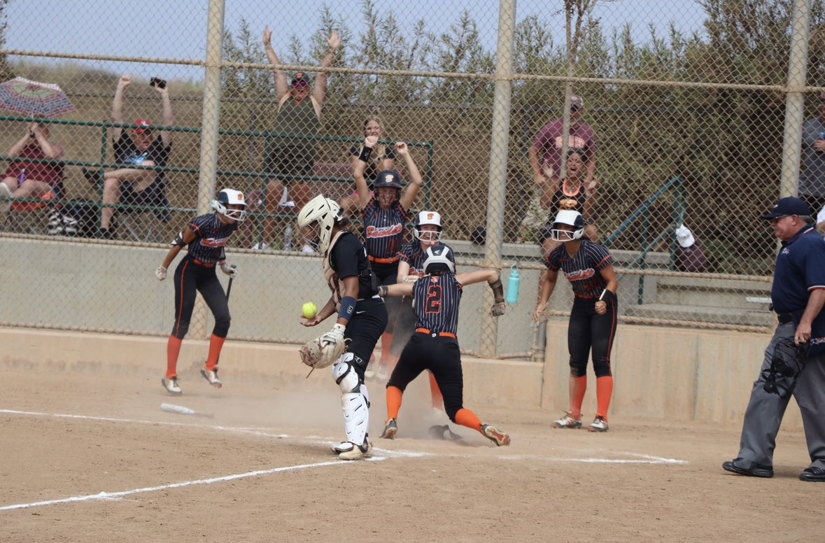 kallymeredith's tweet photo. I will forever cherish my time as a bandit...thank you travel ballπ§‘#2ndinthenation https://t.co/Ji8G0otqu7