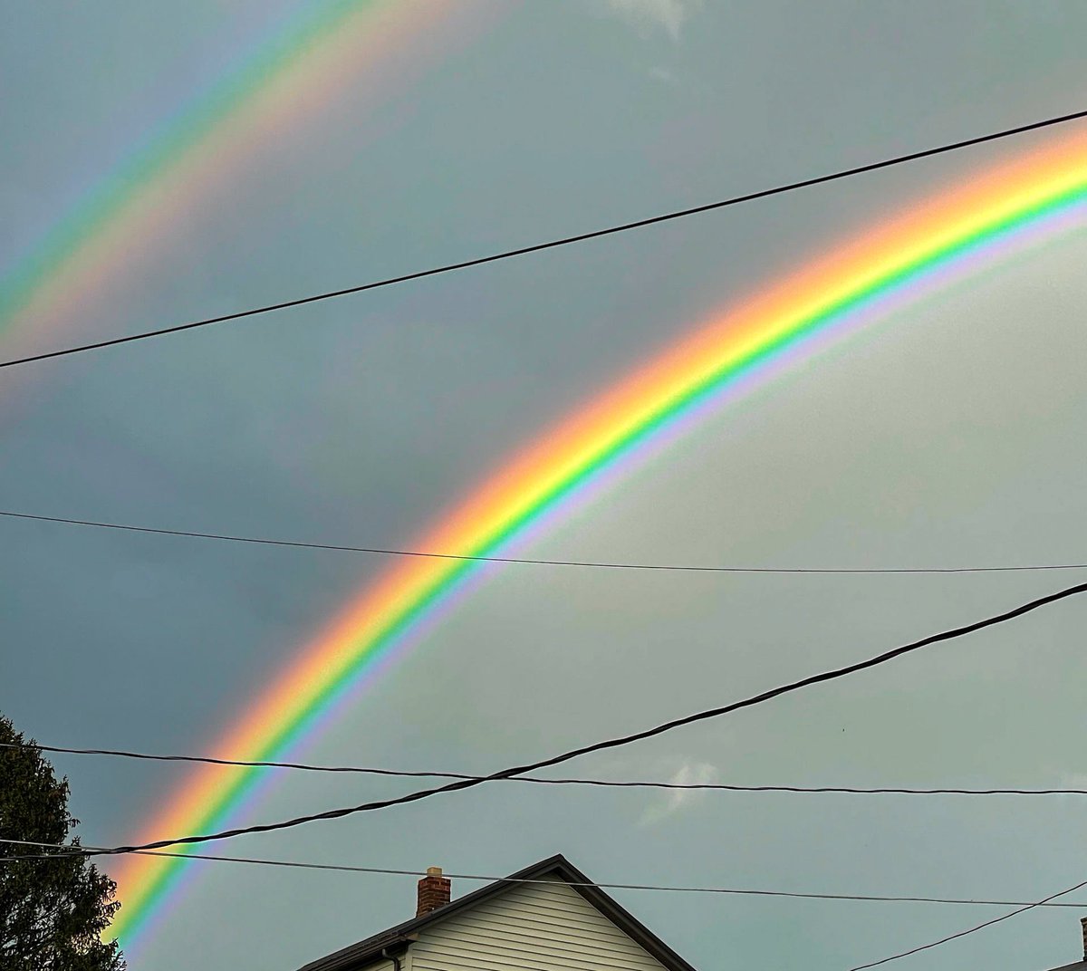 tornadopaigeyy's tweet photo. Tbt to the coolest freaking rainbow I’ve ever seen in my life with POWERLINES☠️ https://t.co/7QuEVJxn9U