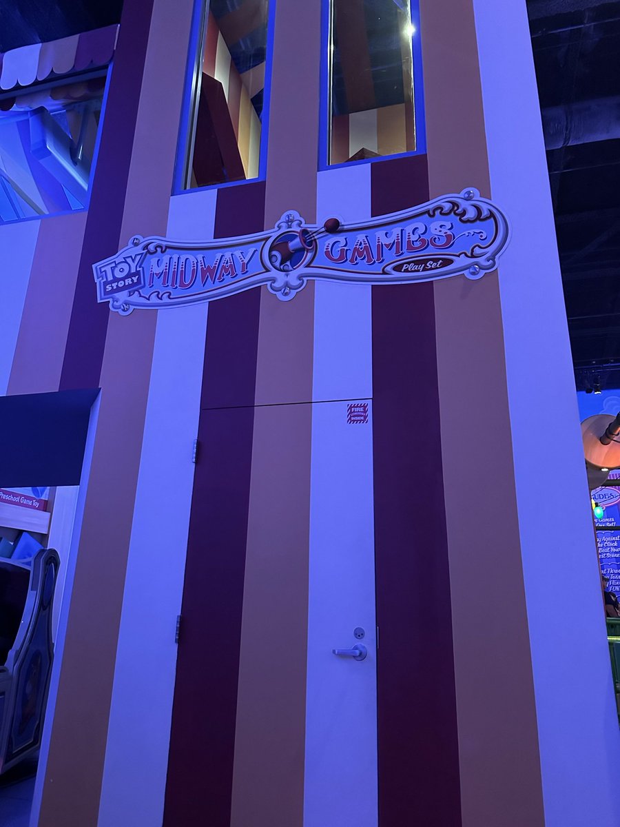 Leachy51's tweet photo. By far my worst ride experience at a @DisneyParks - 45 min wait time turned into almost 2 hrs and half the ride didn’t work. No apology when we got off the ride either. https://t.co/gj9nhn9t7w