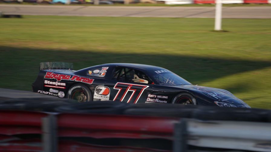 77stenjem77's tweet image. Been a fun day getting our #TobyCar dialed in today at Norway Speedway for the @TUNDRAslms ! Hopefully all the hard work can pay off tonight after 75 Laps!

📸: @villavin32 

#KDDP | #RacingForAlan