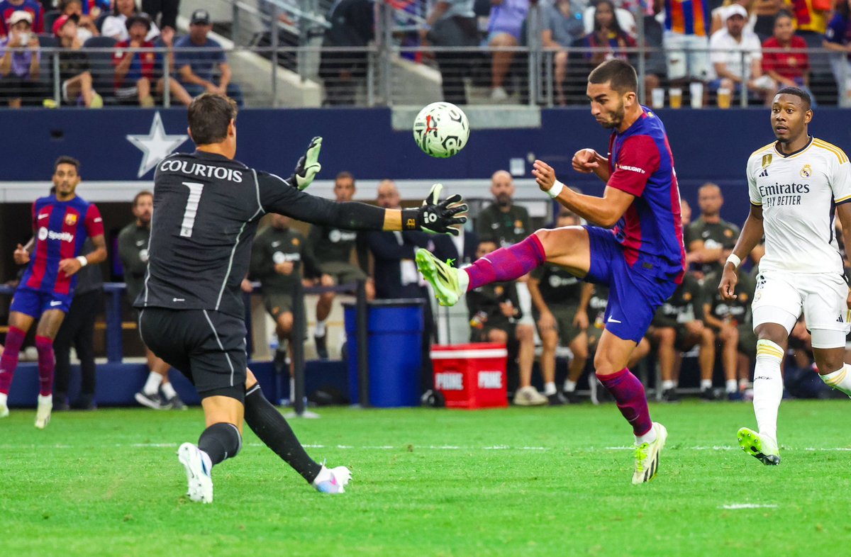 FerranTorres20's tweet photo. 🫡🦈 #FCBarcelona 💙❤️ https://t.co/PhTe6AeSMv