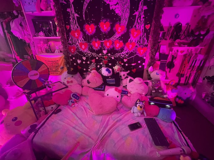 I&rsquo;m only greeting my cam customers with &ldquo;hi ken&rdquo; and if they don&rsquo;t say &ldquo;hi Barbie&rdquo; I&rsquo;m ignoring them<a href="/tag/mvsales"class="tags"><span>#mvsales</span></a>