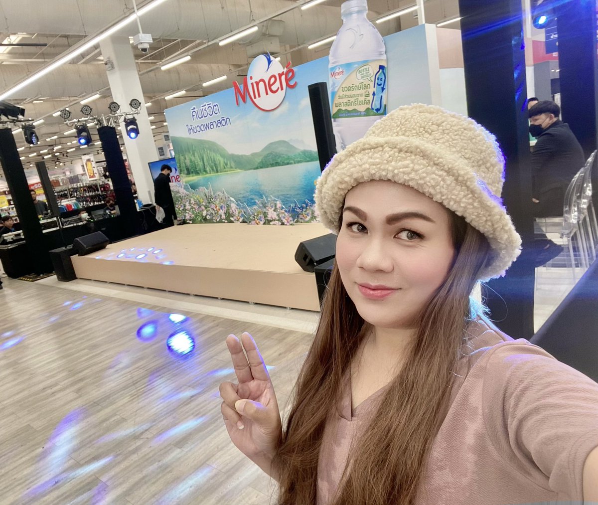 Nutty80308329's tweet photo. หากมีบุญ… และวาสนานำพา…
โคราช-กรุงเทพก็แค่ปากซอยนะนิ…
#ฟอสบุ๊ค #fforce_ #kasibook https://t.co/40Lqd5s8KD