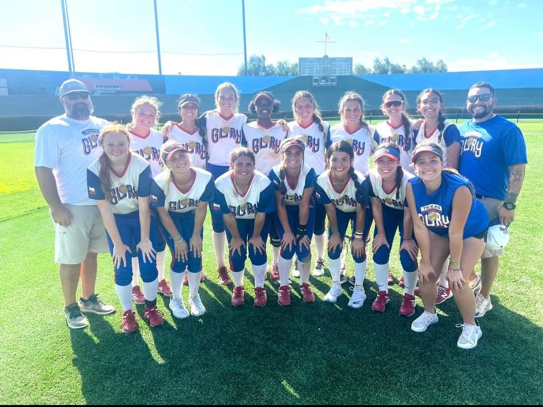 HotshotsNaudin's tweet photo. @TexasGlory Naudin 16u is headed to  Championship Sunday at  @thealliancefp National Championship in California. #iplaytcs @TCSFastpitch @ednaudin @LeeVelazquez06 #PrepareCompeteWin #GloryNaudin #BetterTogether https://t.co/51BqMBmTWo