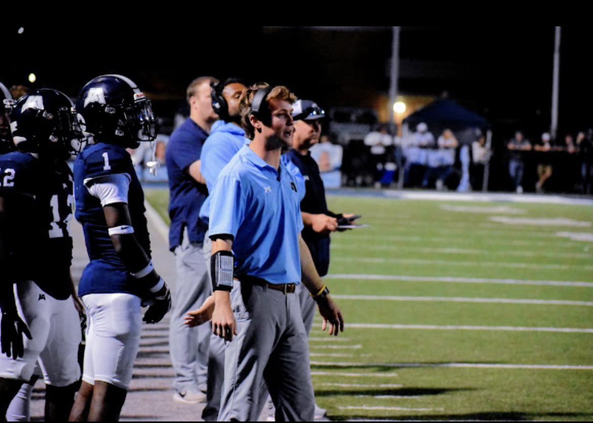 Samuel3Watkins's tweet photo. Special post today🥲 appreciate everything you did for me, you were more like a big brother to me then a coach go be great and You know I’m forever holding my promise love you coach❤️ #Slime4L https://t.co/qYfqNardoc
