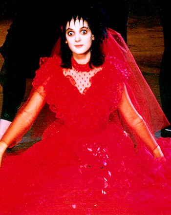 deathndhorror's tweet photo. Winona Ryder as Lydia Deetz in Beetlejuice, 1988. https://t.co/9cKVRg9gS7