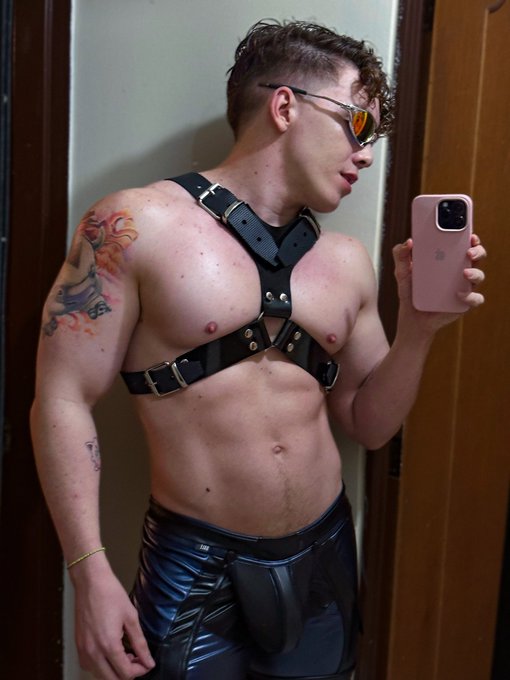 Nos vemos en @rush_fetish https://t.co/FYO4xm2CyX