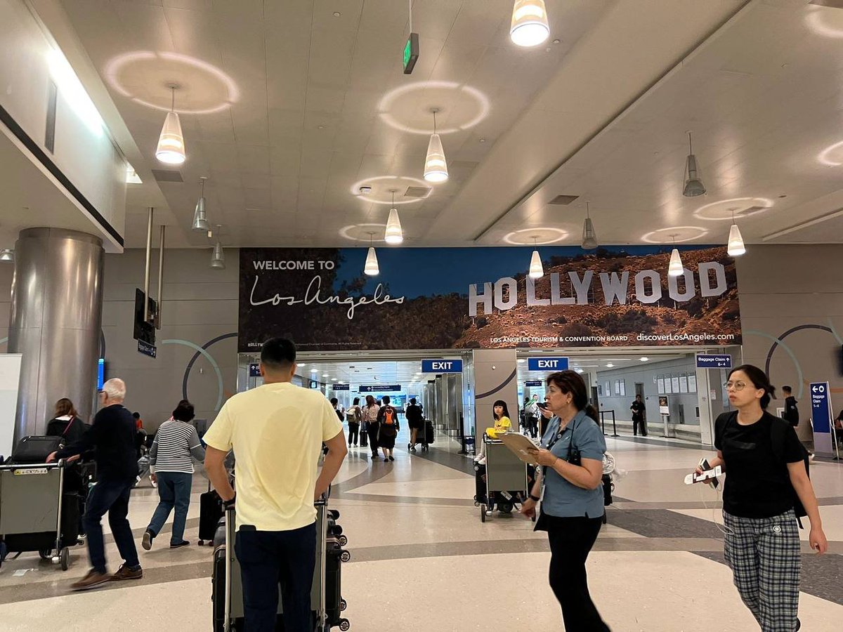 TasteLuxuryAuto's tweet photo. 🌴✈️ Just landed after a 13-hour flight. Excited to explore this vibrant city and make the most of my time here. Let the adventure begin!#HomeSweetHome https://t.co/js5pLewB5F
