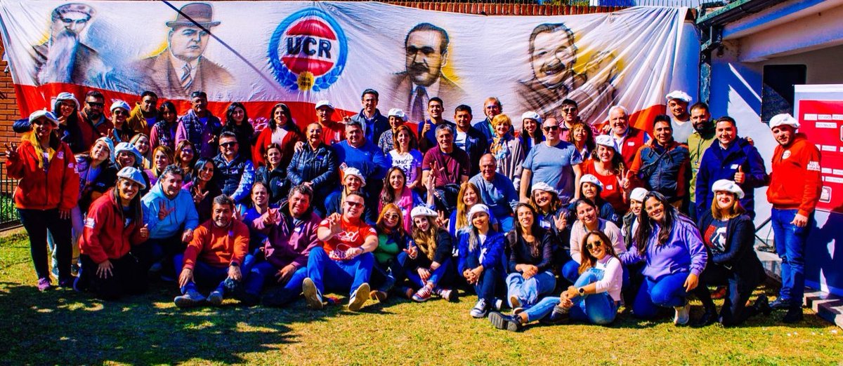 ArielGarciaUCR's tweet photo. #GraciasTotales por el gran nivel de los debates, las reflexiones y la participación de todos los militantes @boinablancaucr 👏 https://t.co/Vw5sAFs5ZP
