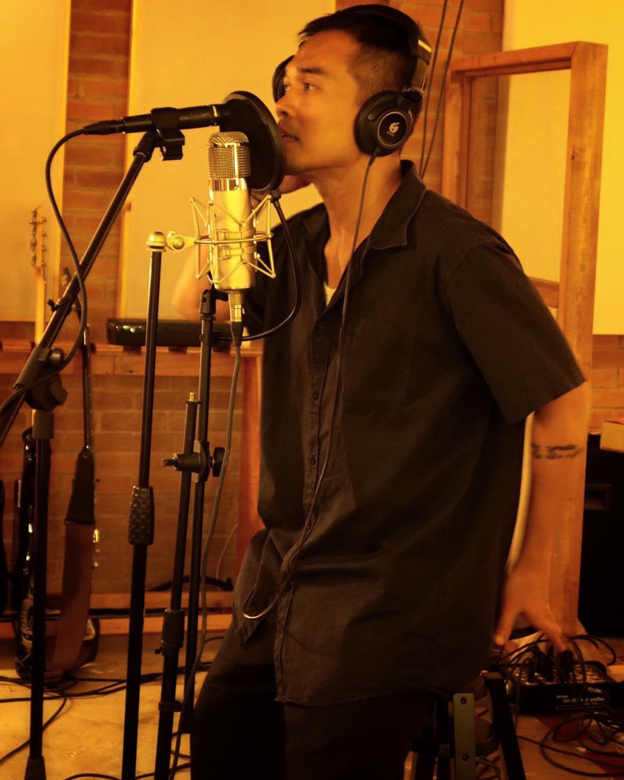 MarcAbaya's tweet photo. 🎙️Love One Another Sound Production Recording Studio🏡
@KjwanMusic #kjwan https://t.co/HIXKOTicXc