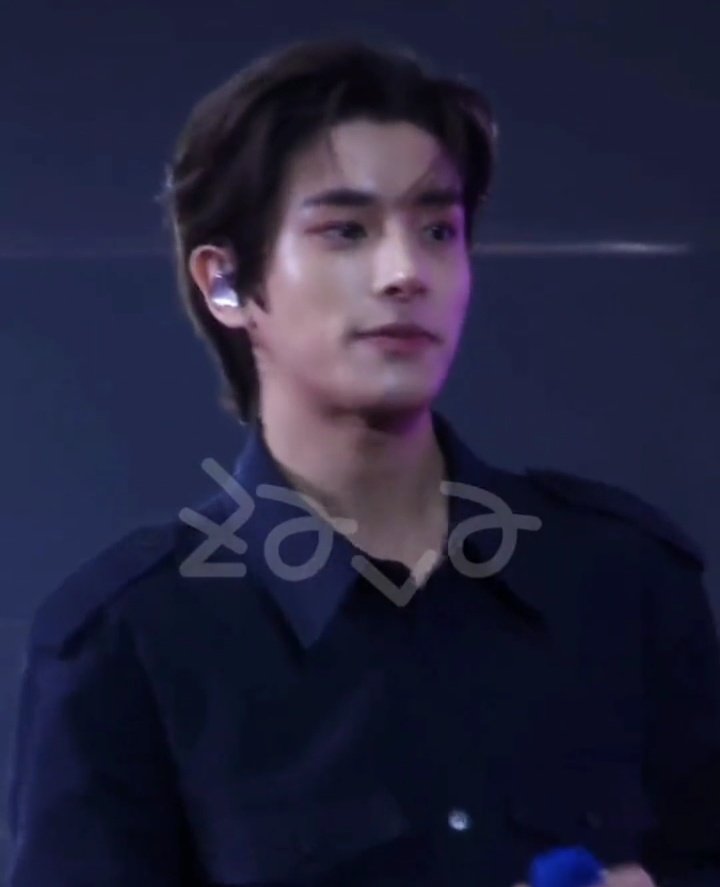 1115gallery's tweet photo. He's just so beautiful #enhypen_jake https://t.co/AM9KH240Am