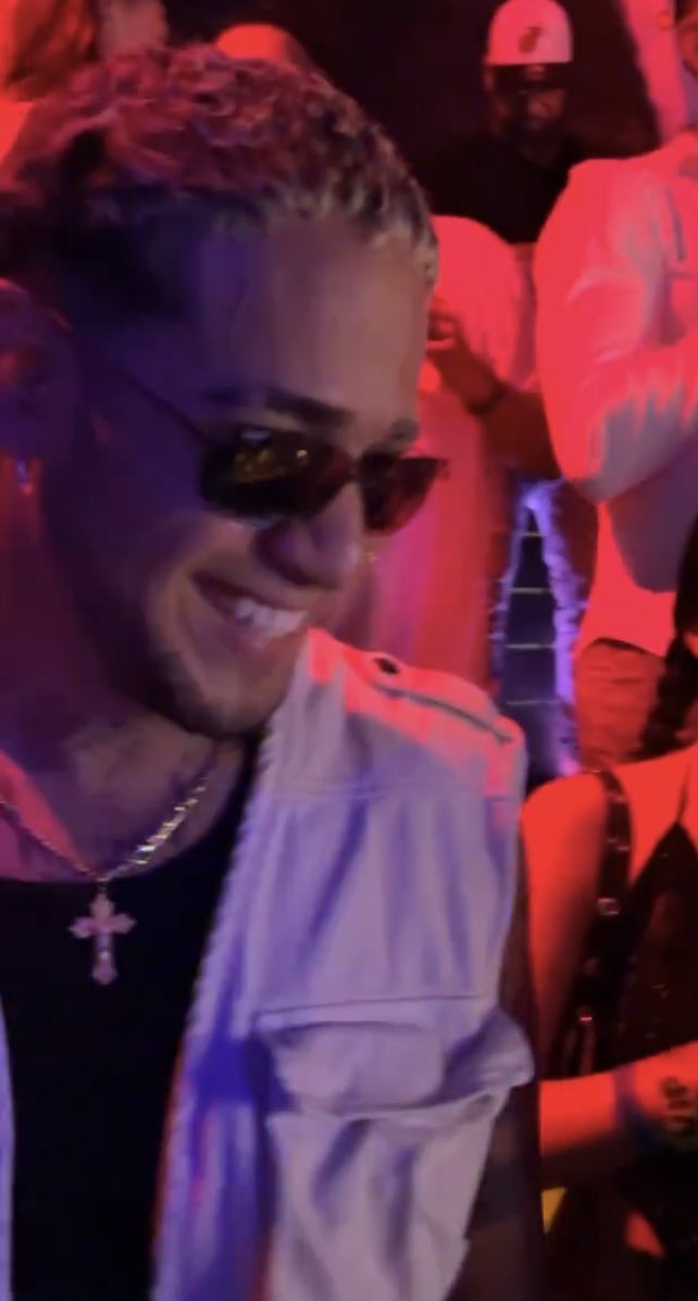 Estoy perdidamente enamorada de la sonrisa de este hombre