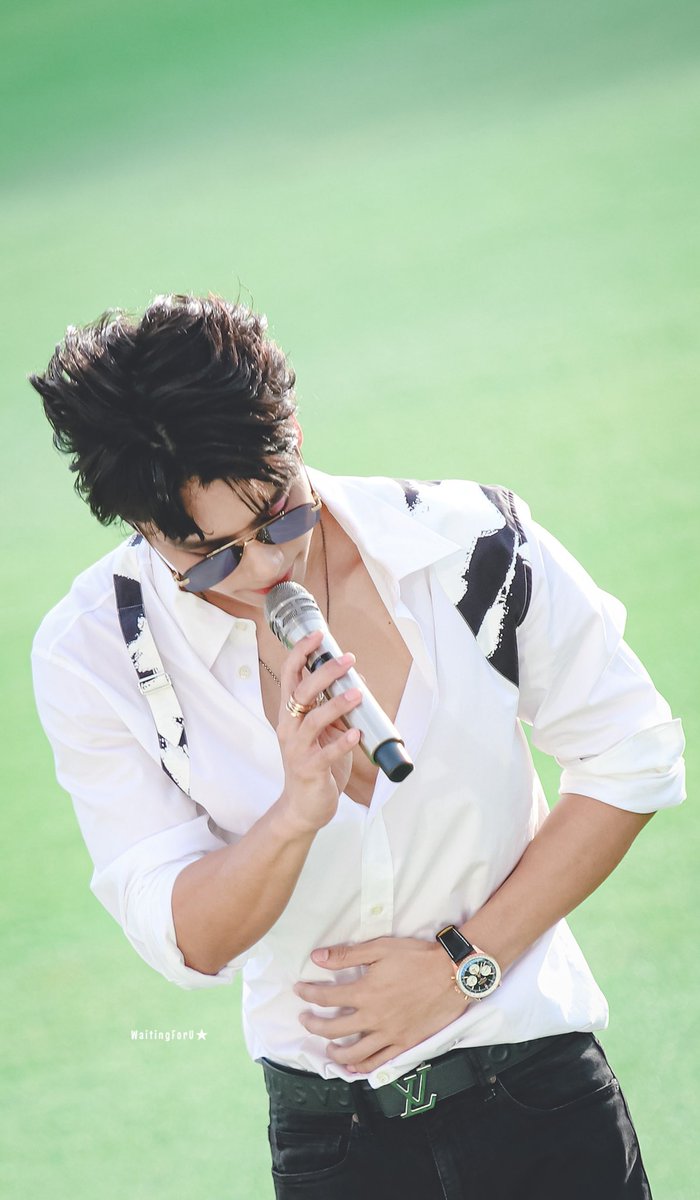 ibeebiiz's tweet image. เหมือนได้ถ่ายไอดอลท่านหนึ่ง งานเดย์ไลท์ถ่ายรูปสนุกมาก แบบก็ดีมากๆ  @ohmpawatt 

#ohmpawat #ยิ้ม5พันของโอมภวัต