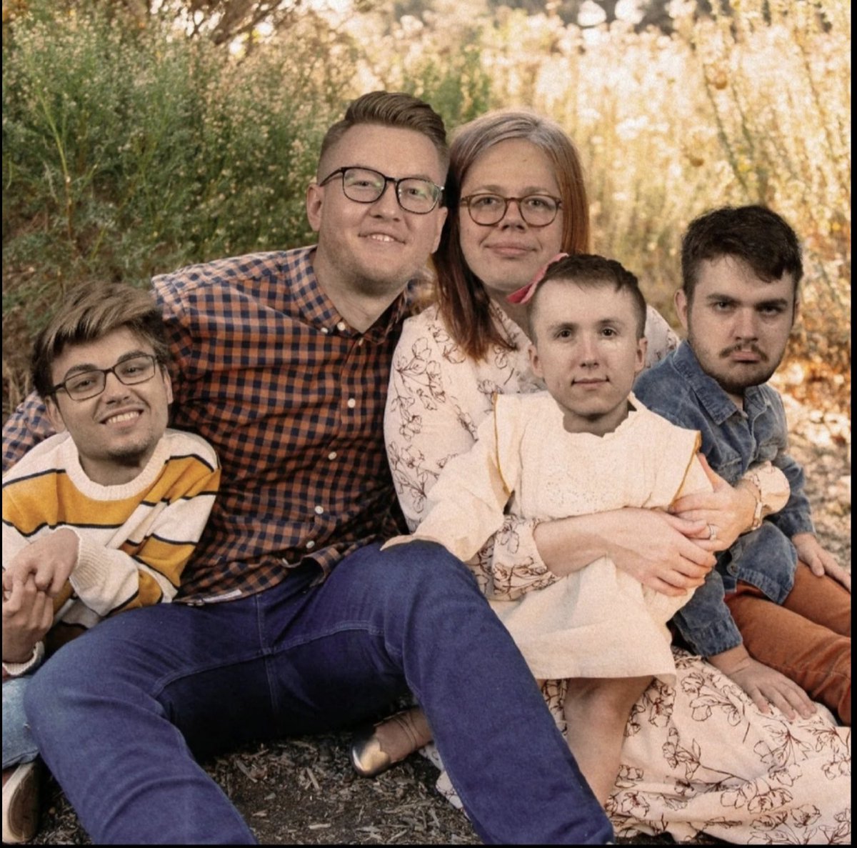 trash50858189's tweet photo. @FaZeClan @Twistzz @karriganCSGO lets go fazeclan https://t.co/DXGUEkEZOb