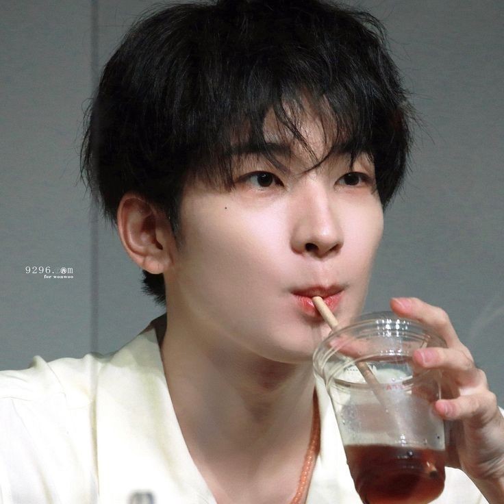 wonspog's tweet photo. ☆ hi, i'm ryn! i'm new to #carattwt and a bit new to #kpoptwt, i'm looking for interactive #moots !!

✦  any pronouns 
✦  filo 08 liner
✦  looking for more carat moots
✦  any fandom is welcome !

 → pls help ♡ / ↺ to spread! https://t.co/4ZcGjmK5EC