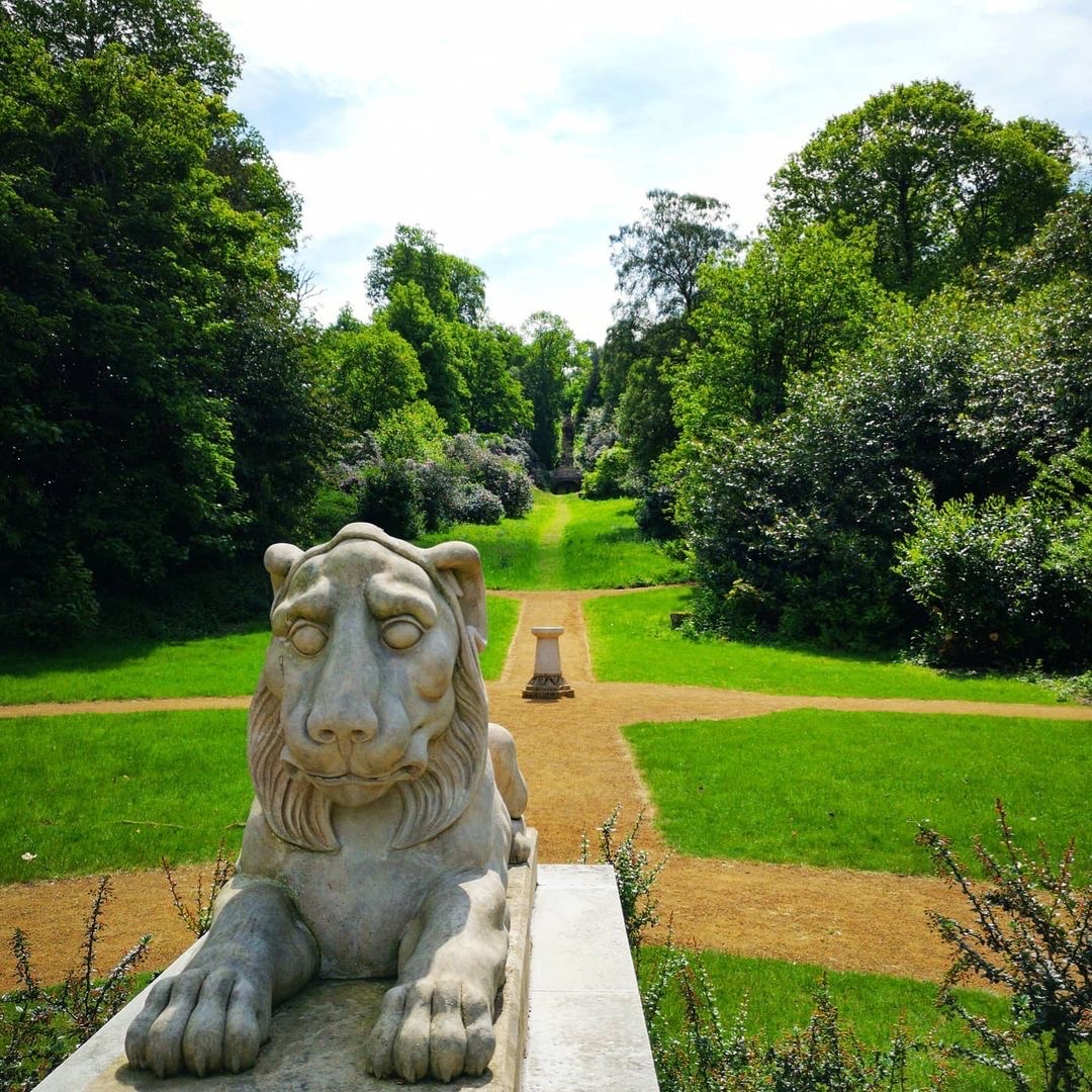 HelloDorking's tweet photo. Take a step back into the 17th Century on Dorking’s Deepdene Trail. On this route you can stroll the long promenades of the once grand grounds of the Deepdene Estate and gardens, which now beautifully reclaimed by nature, would have been perfectly landscaped. #deepdenetrail https://t.co/0Z1YtNXF4P