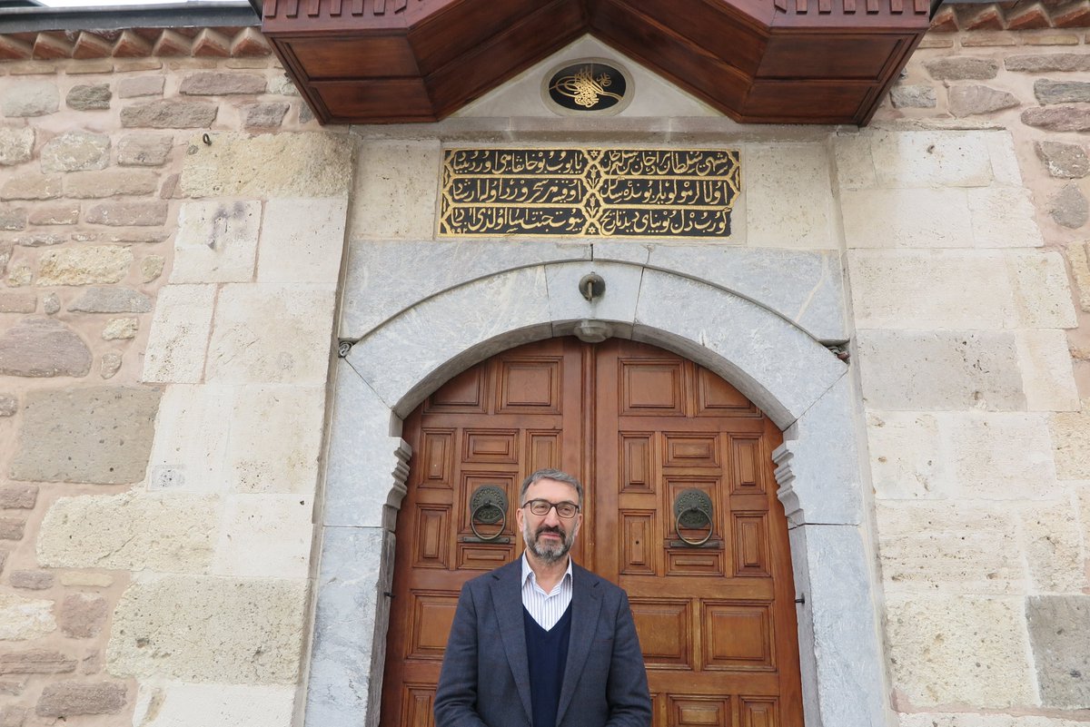 afbaysal1's tweet photo. Prof. Dr. Mustafa Küçükaşçı hocamın, ağabeyimin vefatını teessürle öğrendim. Bizler iyiliğine şahidiz.
Rabbim rahmeti ile muamele etsin. https://t.co/lUg7rrc0vV