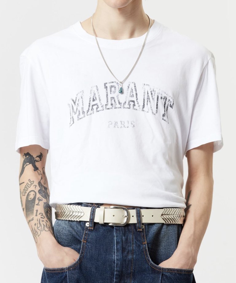 parkhoonstyle's tweet photo. Park Sunghoon wearing at FATE tour (Day 2) soundcheck:
ISABEL MARANT
HONORE "MARANT" TEE-SHIRT (€150)
🔗 https://t.co/UfOrMAaOr6
#SUNGHOON #성훈 #엔하이픈_성훈 #Enhypen #marant #isabelmarant https://t.co/XpHWveljSi