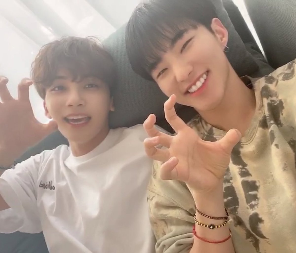 아이고 정말ㅋㅋㅋㅋ
또 정한이형 앞에서 살살 녹는구나ㅜ
너무너무귀여워