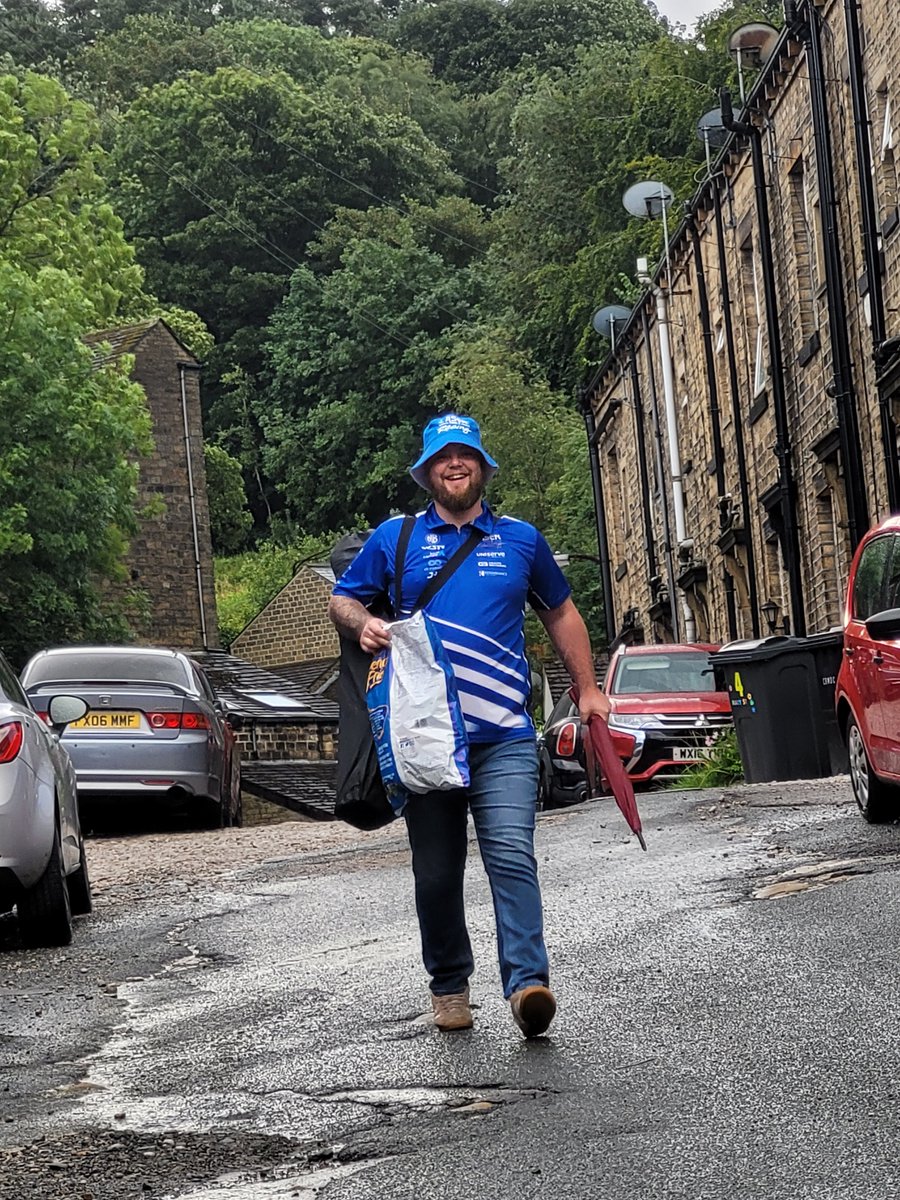 lottie912's tweet photo. @JakeHillDriver just picked my brother up to go to croft...
Think he's excited 😂😂 https://t.co/01CnWVr1XL