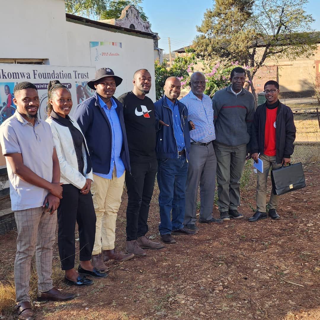 ZrcsRed's tweet photo. The @ZrcsRed National Youth Council and Commission, this weekend are meeting for their statutory, Quarter 2 meeting in Gwanda, Matebeleland South Province.
#YouthAtTheTable
#LocalActionGlobalReach
#YouthEngagement
#YouthDevelopment https://t.co/uoGSgzWYzF