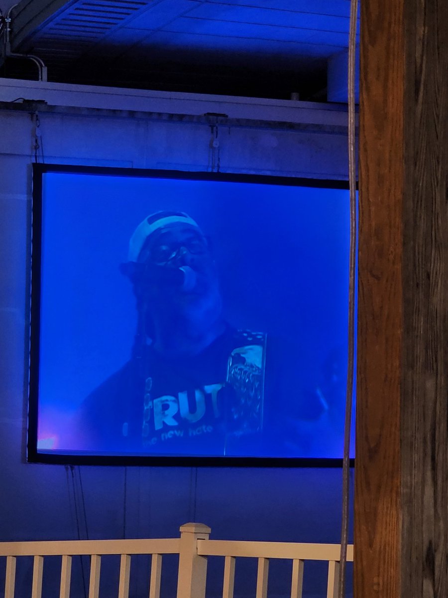 DJ_Darrell's tweet photo. @Staind @Aaronlewismusic @PNCArtsCenter  Thank you for Rocking the F*** out in NJ! You guys are timeless. https://t.co/8vcy4uNpKa
