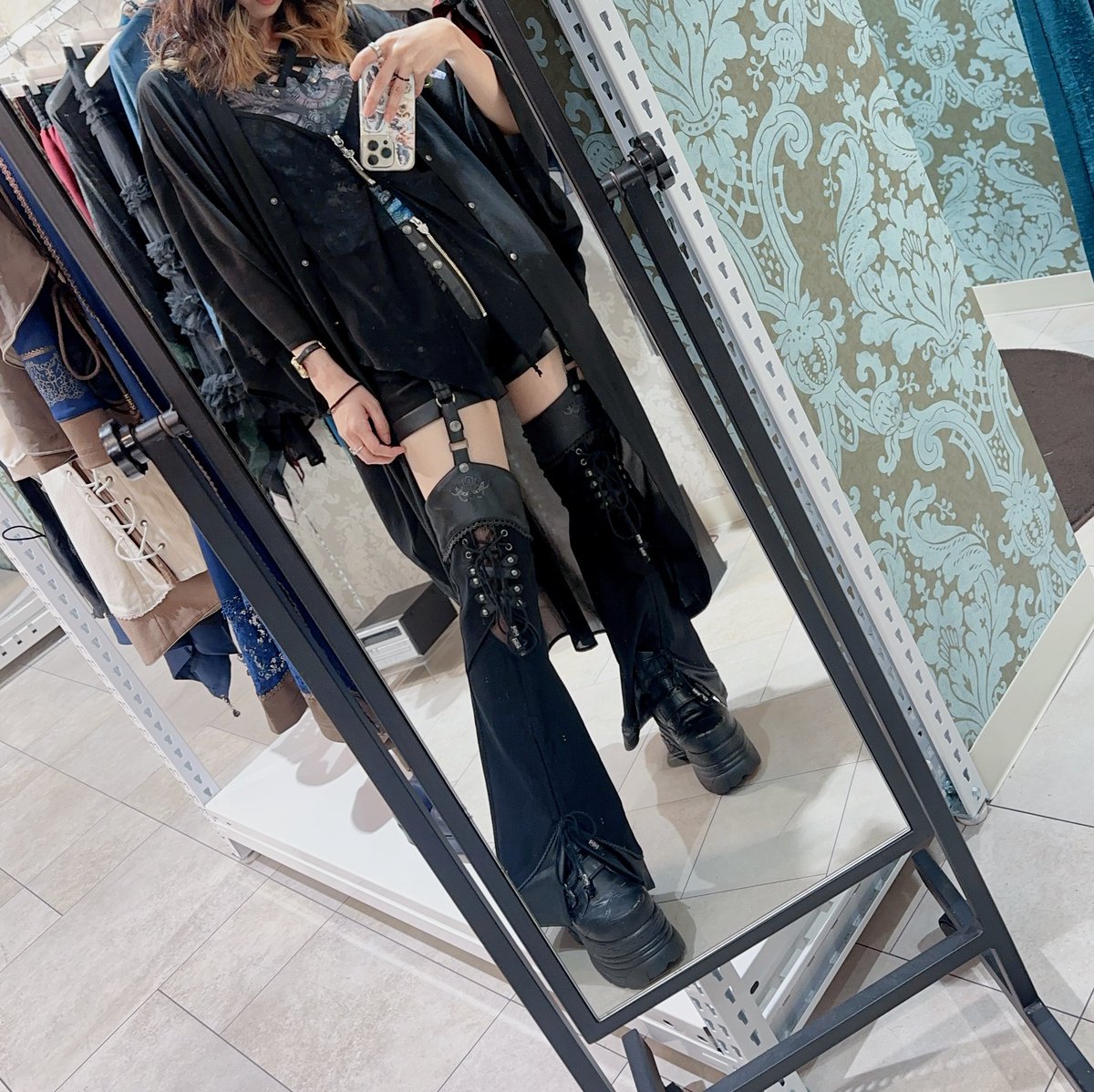 今日はセパレートパンツ〜！！
これは、前回のVer.です☝️

新作のセパレートパンツも店頭発売中なのでぜひご覧に☺️

本日は八重洲店にてお待ちしております〜😆✊✊✊✊