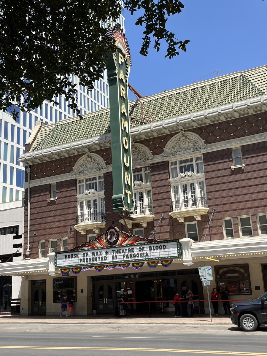 What a wonderful afternoon with Ruthie and #VincentPrice at the @ParamountAustin ! We saw #HouseOfWax and #TheaterOfBlood. Both are so great! Thanks, @FANGORIA ! #Austin