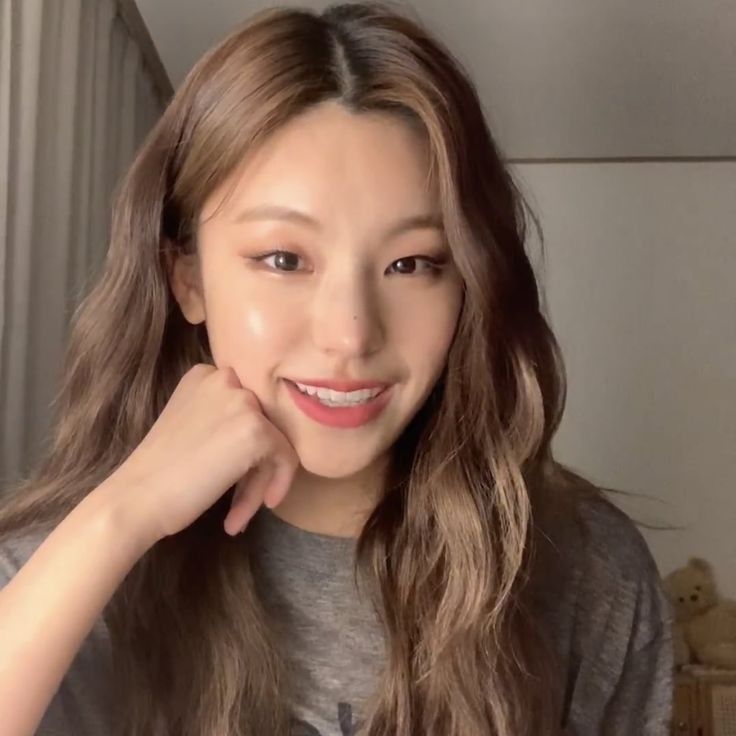 vkylisbz's tweet photo. intro july 29 -

★ : 13 
★ : edtwt, kpoptwt - idm shtwt.
★ : basic dni criteria, fatphobic, racist, homophobic etc.
★ : js dm to be moots or rt :,)
★ : yeji supremacy !!
★ : asian - khmer + korean.

♡ / ↺ to be moots . https://t.co/h8ikfRsyvw