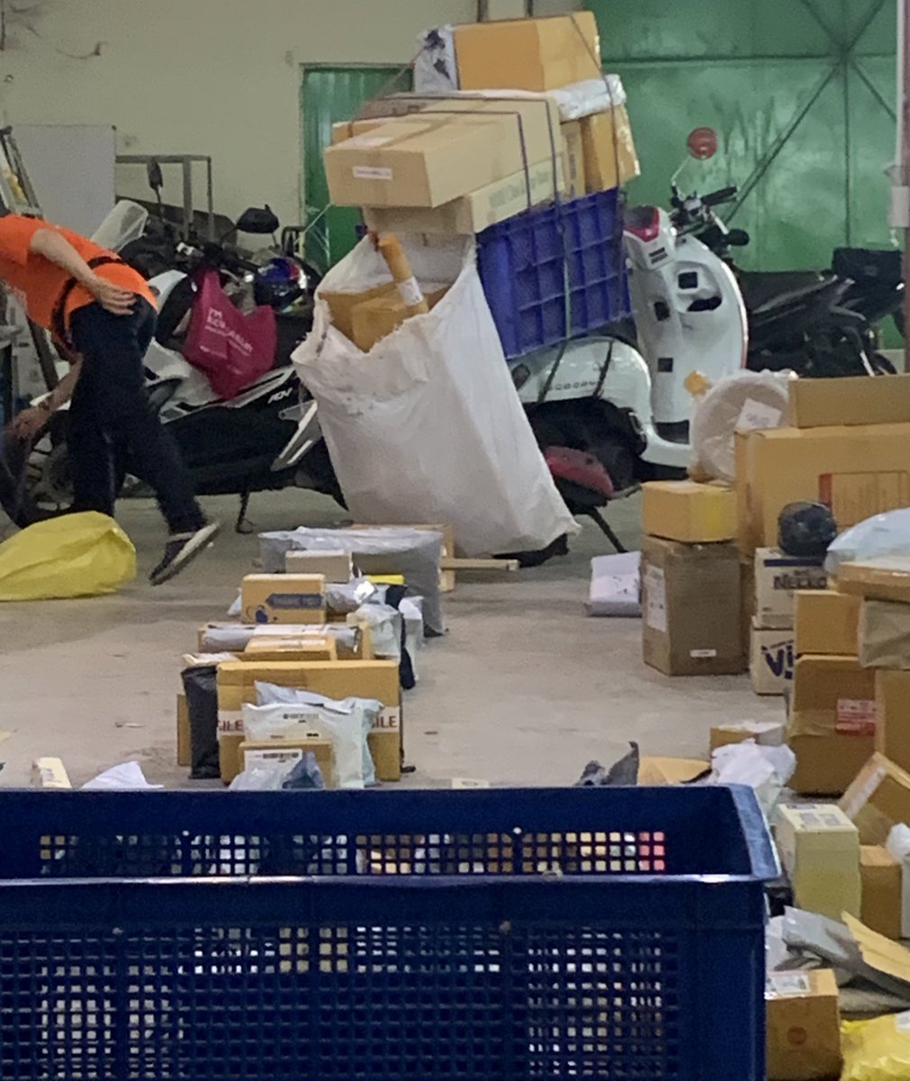 ยอมในการบรรทุกของของแต่ละคันจริมๆฮ่ะ 😮