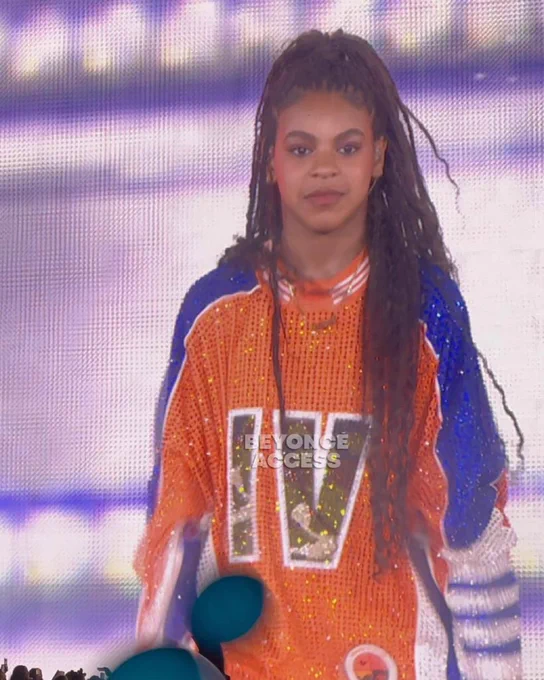 beyoncepress's tweet photo. I CAAAAN'T!!!!! BLUUUE https://t.co/LNx0p5JTiG