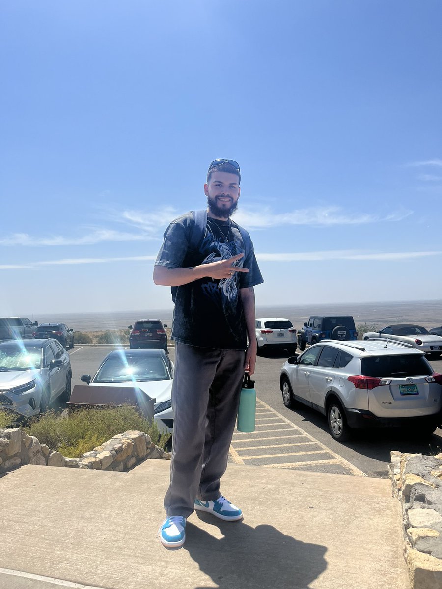 adrian2141999's tweet photo. Took a trip to the deep today 🕳 https://t.co/ec5oVdEVcE
