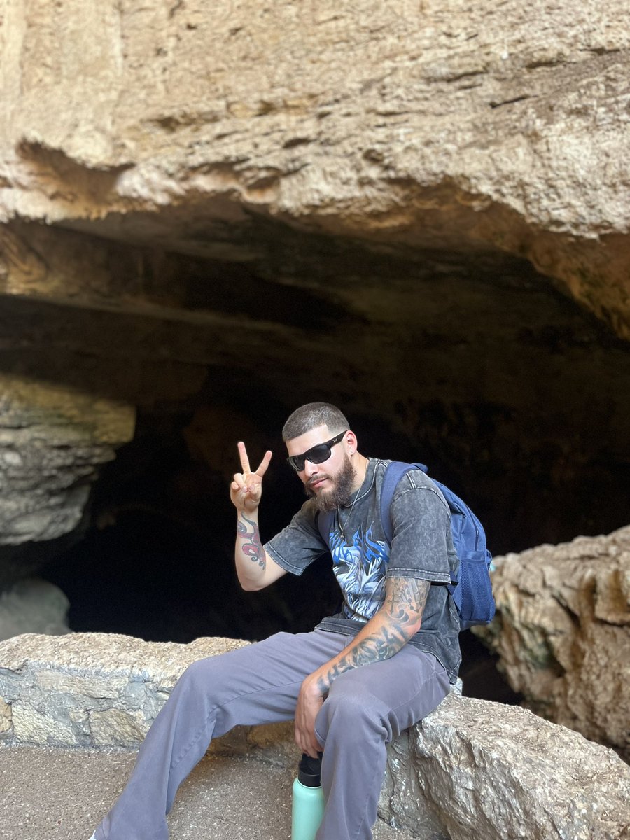 adrian2141999's tweet photo. Took a trip to the deep today 🕳 https://t.co/ec5oVdEVcE