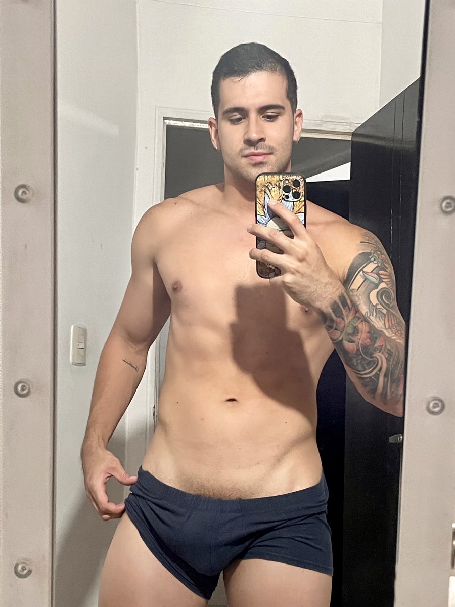 Fabiango01's tweet photo. De regreso 😜 https://t.co/VXewTYcvt0