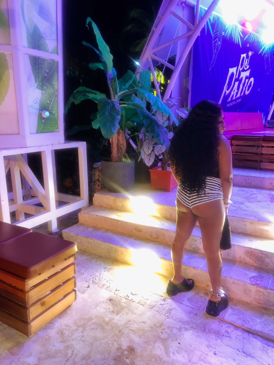 itsherJasmia's tweet image. There “she” go Trippin✈️🏝️ again🫶🏽 #ThebiggestLEO♌️ 🥵😍