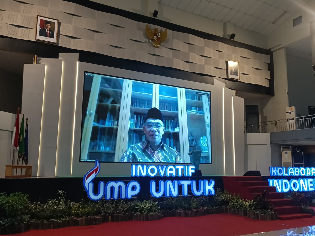 kabarmpm's tweet photo. 𝙇𝙄𝙑𝙀 𝙍𝙀𝙋𝙊𝙍𝙏 𝙍𝘼𝙆𝙀𝙍𝙉𝘼𝙎 𝙈𝙋𝙈 𝟮𝟬𝟮𝟯

Sedang berlangsung pidato apak Prof. Dr. H. Muhajir Effendy, MAP., Menteri Koordinator Pembangunan Manusia dan Kebudayaan RI

Purwokerto, 30 Juli 2023.

#RakernasMPM #KabarMPM #Muhammadiyah #UMP #RAKERNAS #LensaMu https://t.co/aX405n6DOM