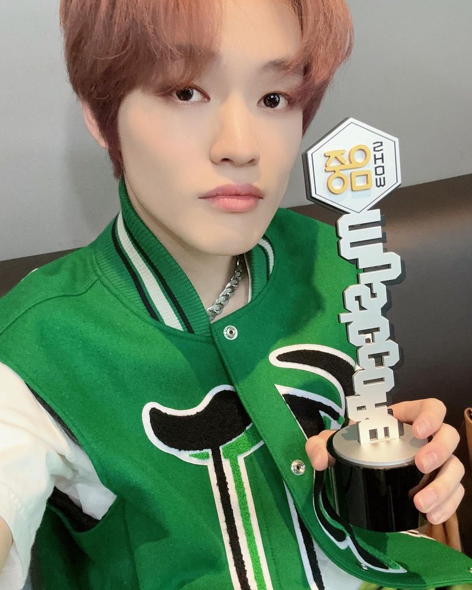 NCT_daily_'s tweet photo. |IG • 29.07.23| Atualização do #CHENLE no Feed de sua conta pessoal no Instagram.

“Obrigado por conseguir o primeiro lugar no "Music Core" kkkkkkkkkkk💚”

https://t.co/4vaNj9EN3M

#NCT #NCTDREAM @NCTsmtown_DREAM https://t.co/fZtWl0cqdH