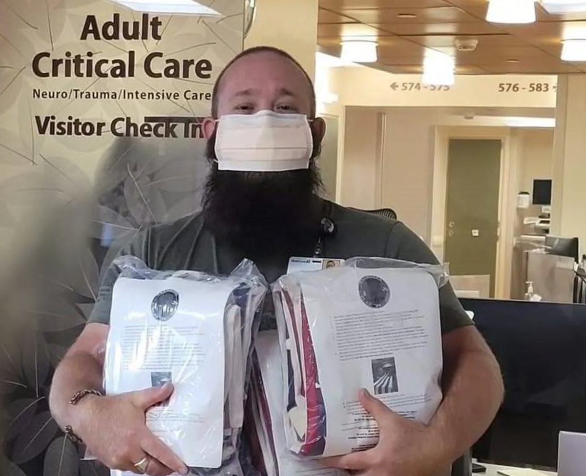 EMECompanyBR's tweet image. Tacoma General nurse honors veteran patients tinyurl.com/5f23v9ra #Veteran #Honor #MultiCare #PatientStory