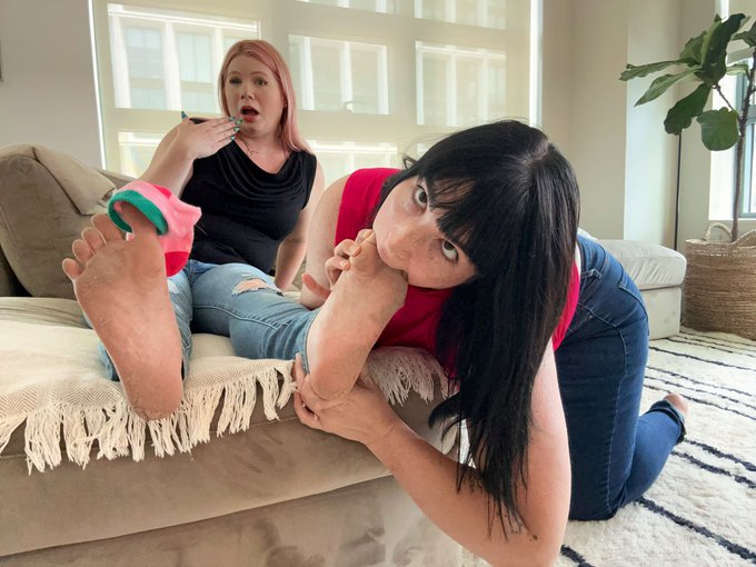 Caption this! 🤣   @AmiMercury https://t.co/dQZ7IaSddC<a class="tags" href="/tag/amimercury">@amimercury</a>