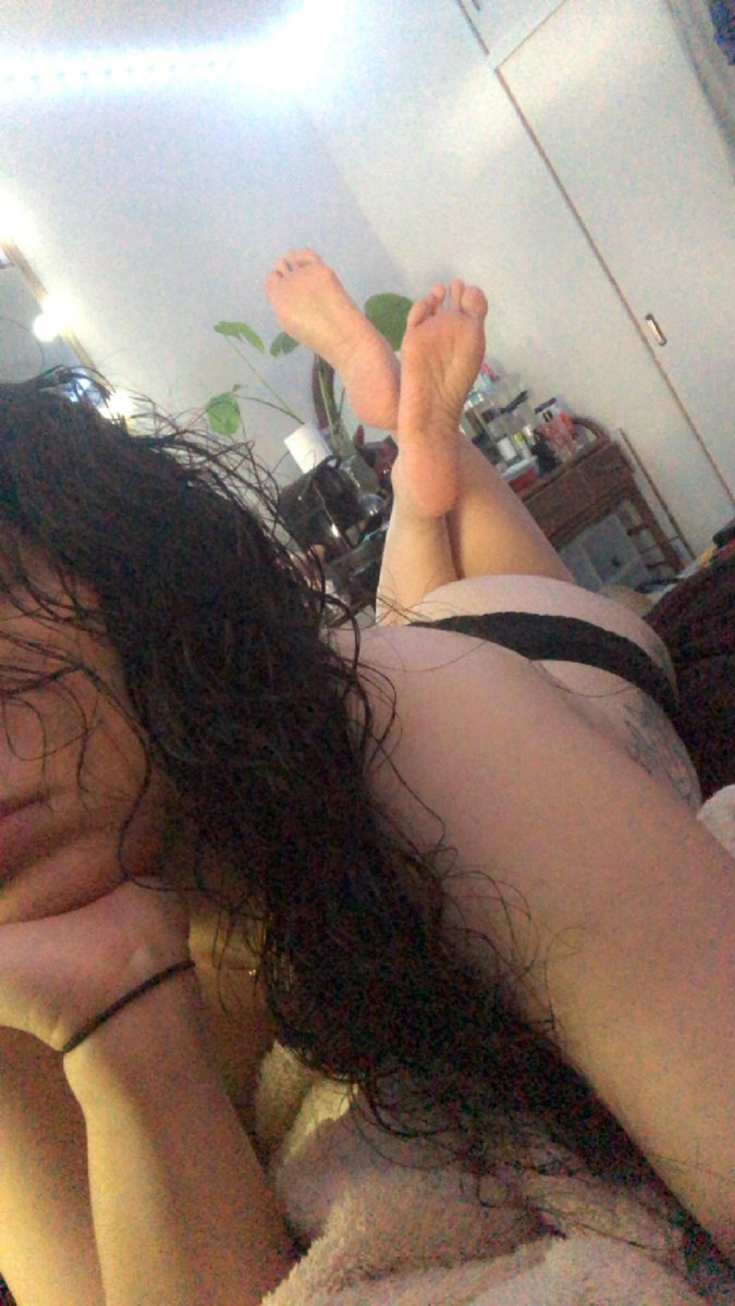 Astute_Goddess's tweet photo. Another hot Sunday, which I am making it hotter. I’m craving for some voice drain rn. DM and send tribute you fucking schmoe 🖕🏻🖕🏻🖕🏻

Findom asianfindom paypig cashcow walletdrain drain moneyslave  cashcow femdom https://t.co/wBreFlMG9D