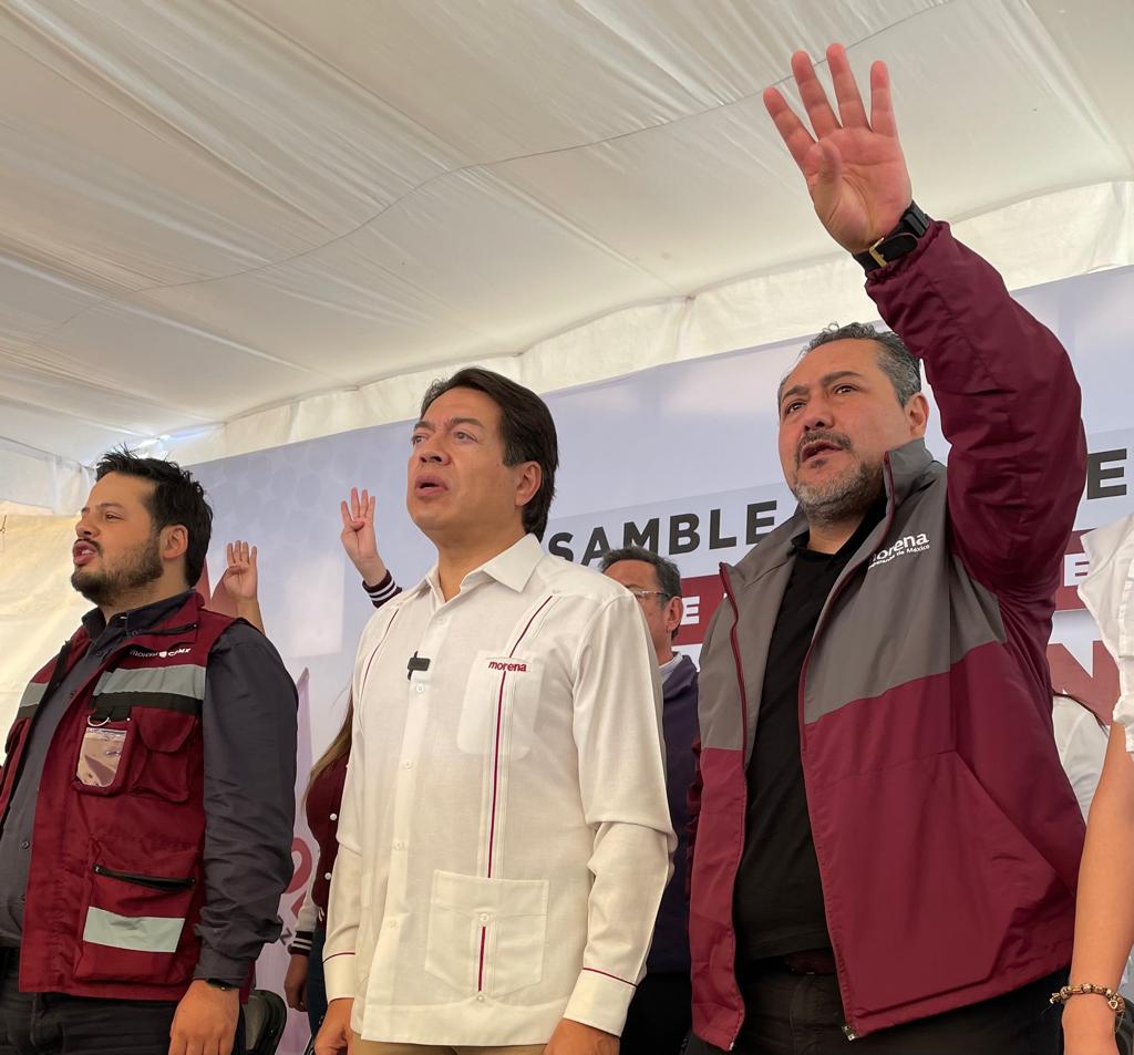 JAlejandroPenaV's tweet photo. Este día fue muy productivo para nuestro movimiento, en #CDMX continuamos con la credencialización de defensor@s de la #4T, arrancamos temprano en la Alcaldía #Azcapotzalco, después #MHidalgo y concluimos actividades en #AObregón.🇲🇽👏🏻
#JuntasYJuntosSeguiremosHaciendoHistoria https://t.co/C7scxTUJDG