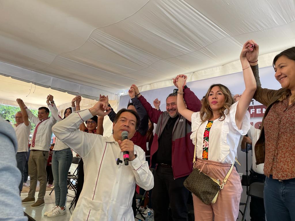 JAlejandroPenaV's tweet photo. Este día fue muy productivo para nuestro movimiento, en #CDMX continuamos con la credencialización de defensor@s de la #4T, arrancamos temprano en la Alcaldía #Azcapotzalco, después #MHidalgo y concluimos actividades en #AObregón.🇲🇽👏🏻
#JuntasYJuntosSeguiremosHaciendoHistoria https://t.co/C7scxTUJDG