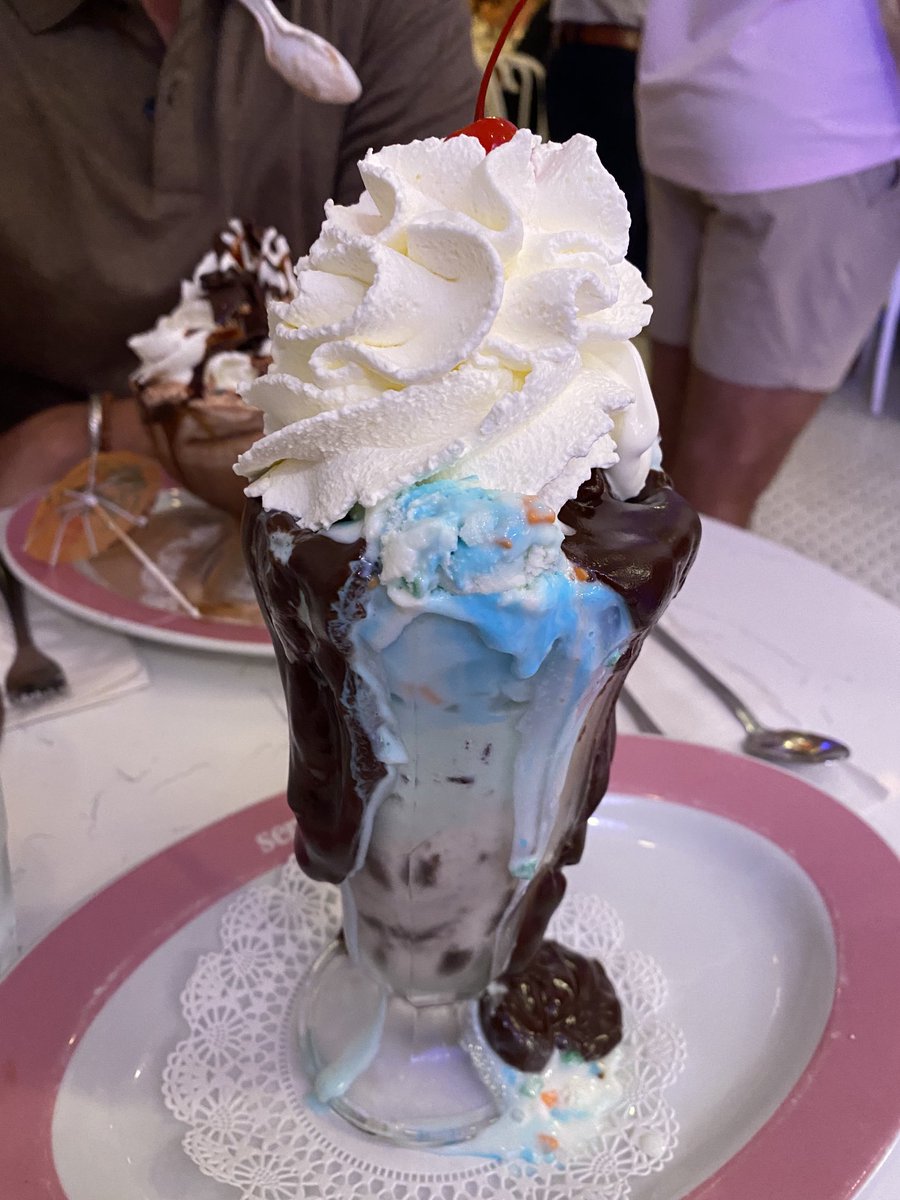mscrowder123's tweet photo. Ice cream selfie at serendipity! ⁦@SHARDEECRYSTAL⁩ ⁦@JackLoweSrES⁩ https://t.co/r0D3lQ6vlu