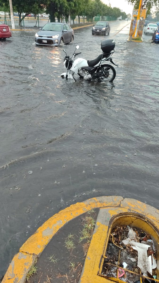 Axter_elizalde's tweet photo. @InfoMeteoro Así estuvo en Nezahualcóyotl https://t.co/EWqQ4PiJFx