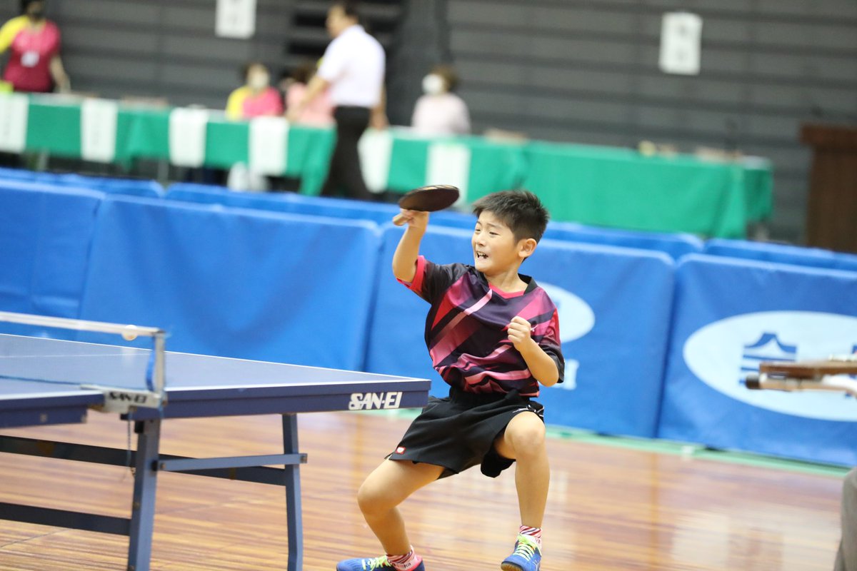 victas_inc's tweet photo. 【#VICTAS JOURNAL: 全農杯 2023年全日本卓球選手権大会( ホープス・カブ ・バンビの部)】

男子バンビ 第2ステージ 決勝

姚 梓聡(姚JTC)
3-0
尾形 栄虎(eスマイル)

#卓球 #ホカバ https://t.co/Dn0SWT5eQo