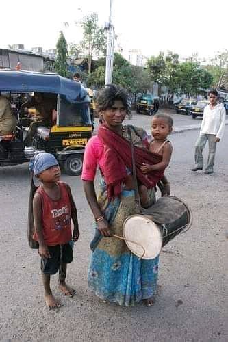 thedharmraj's tweet photo. लिखने  वाले ने  लिखा कि  दौलत साथ नही जाएगी ,

मगर ये नहीं लिखा कि ये जीते जी बहुत काम आयेगी ।। https://t.co/BrETCyvCFt