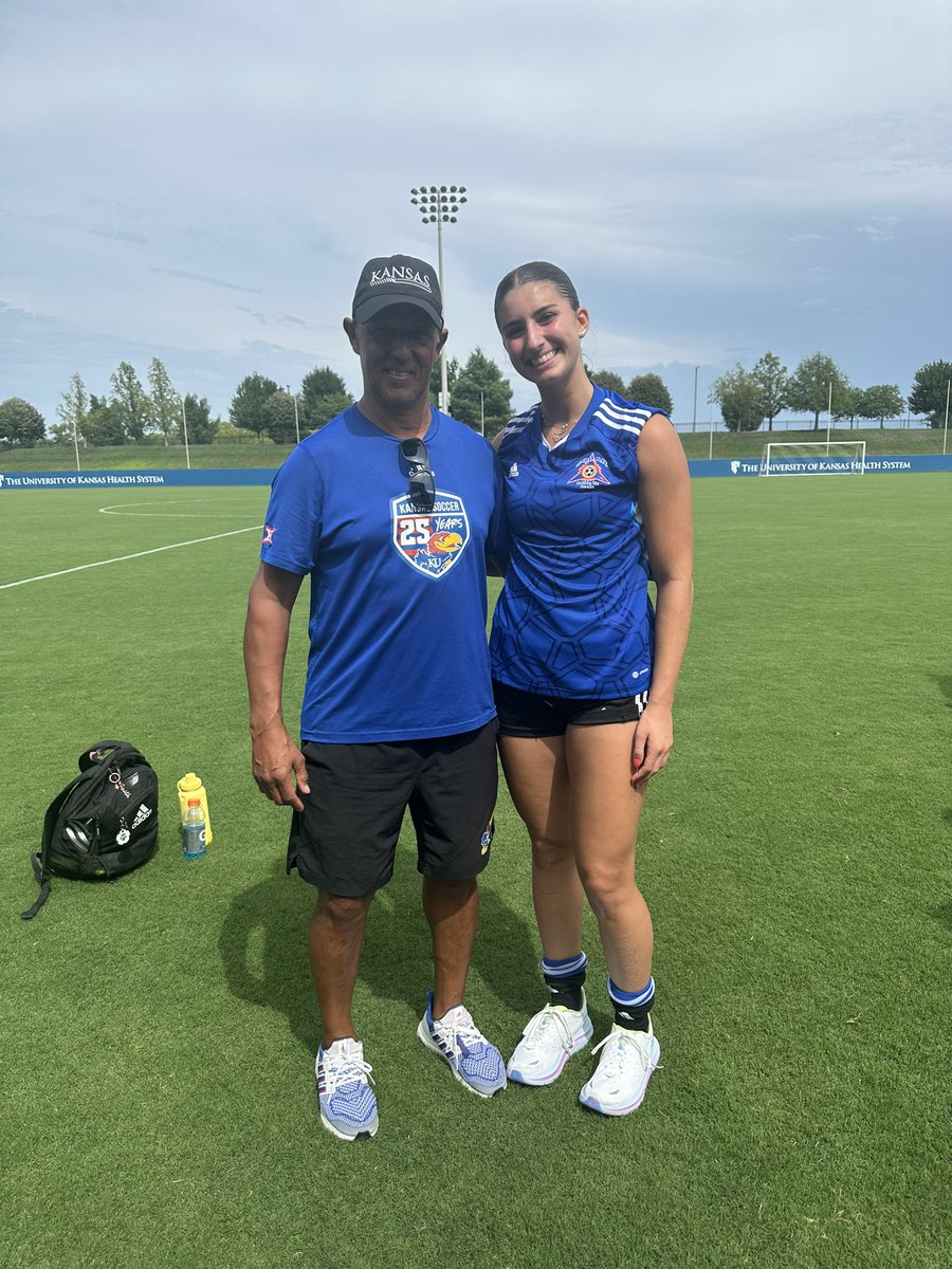 jilliancook__'s tweet photo. I had a great time today at the @KUWSoccer ID camp! Thank you so much to @KUCoachFrancis , Coach Miller, @jayciejohnson20 , and the rest of the coaching staff and players for an amazing experience! #rockchalk https://t.co/QDoK5ywd3i